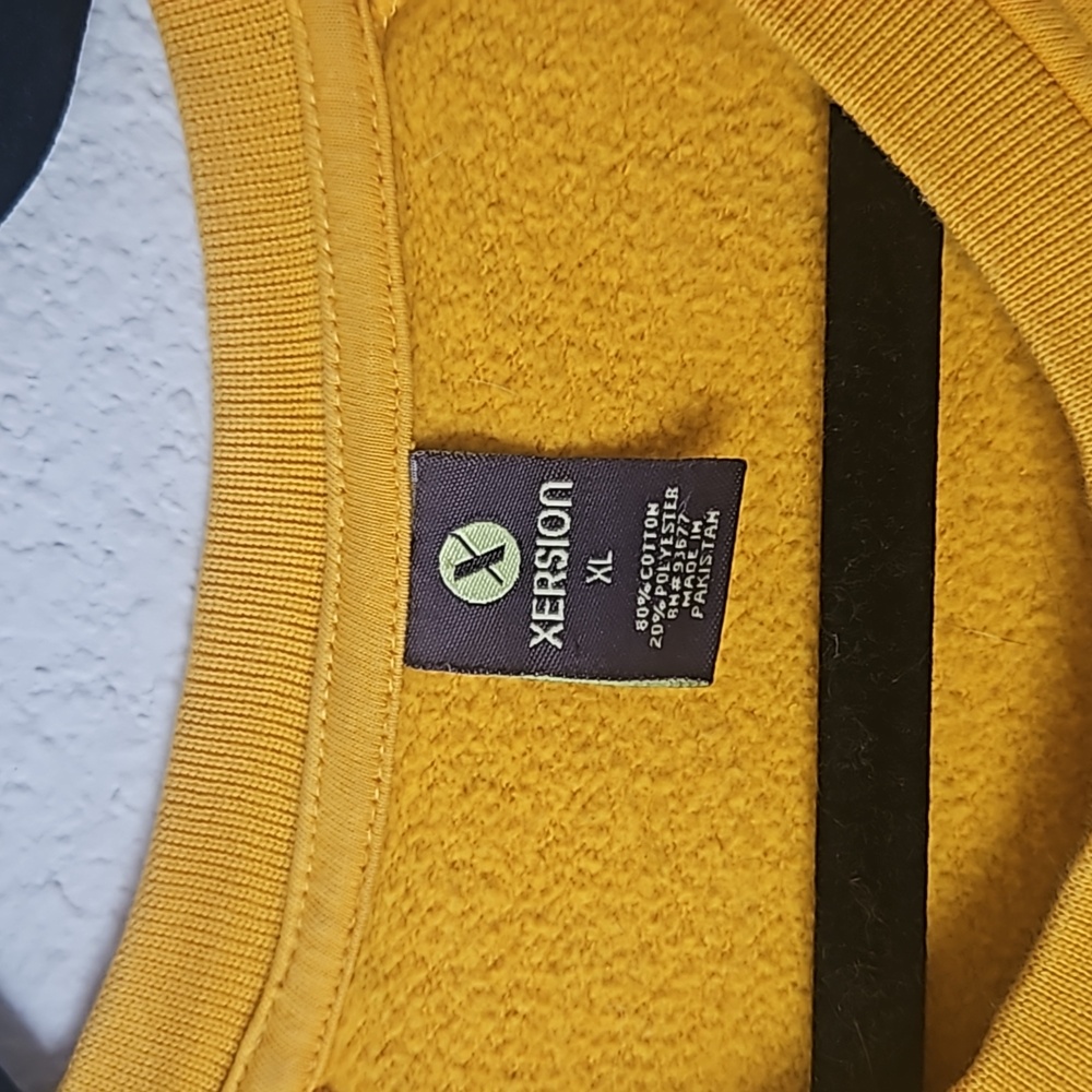 XERSION YELLOW SWEATSHIRT 💛 - Picture 3 of 3